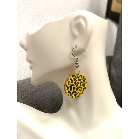 Handmade Cheetah Patterned Earrings - Picture 1 of 3